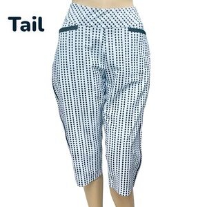 Tail Activewear Golf Tennis Pull On B/W Geometric Print Capri Pants Size 8 NWOT